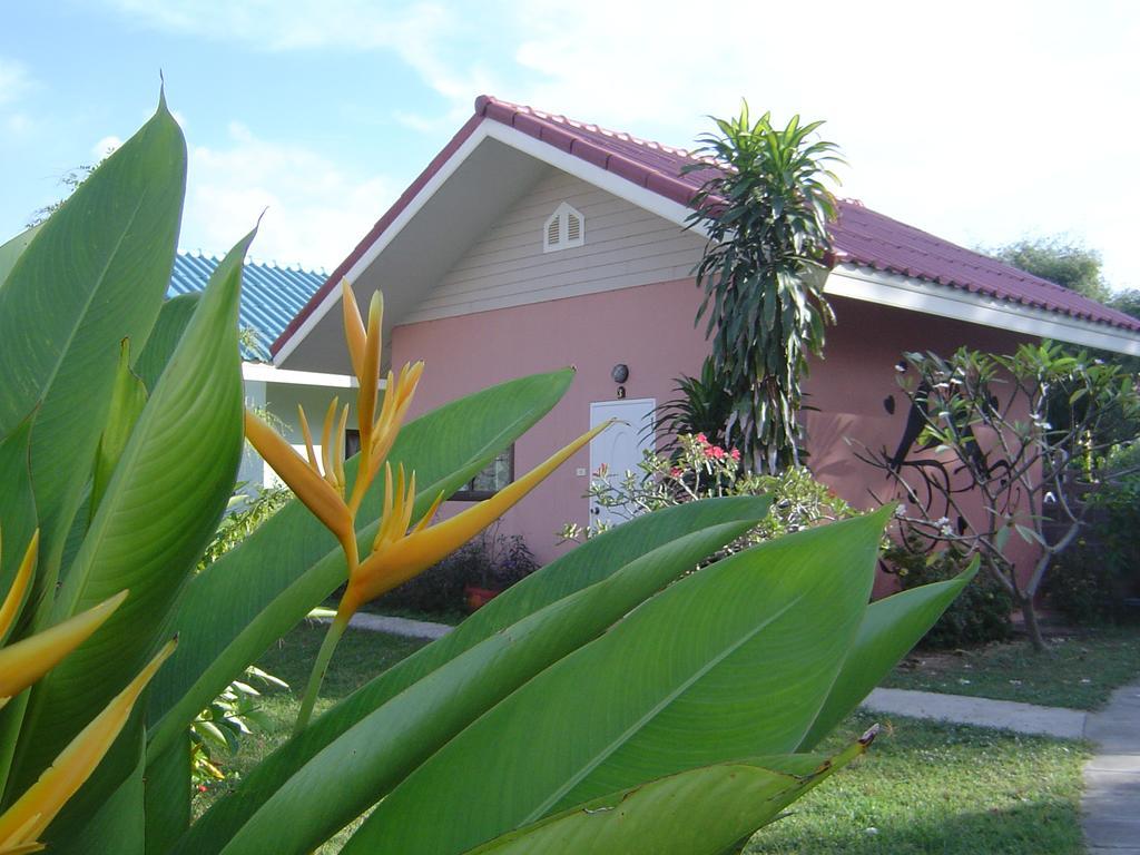 Mini-Golf **** & Resort Ubon Ratchathani Exterior foto